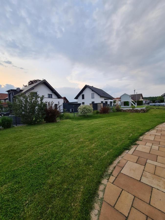 Privatunterkunft Private In Neubau Familienhaus